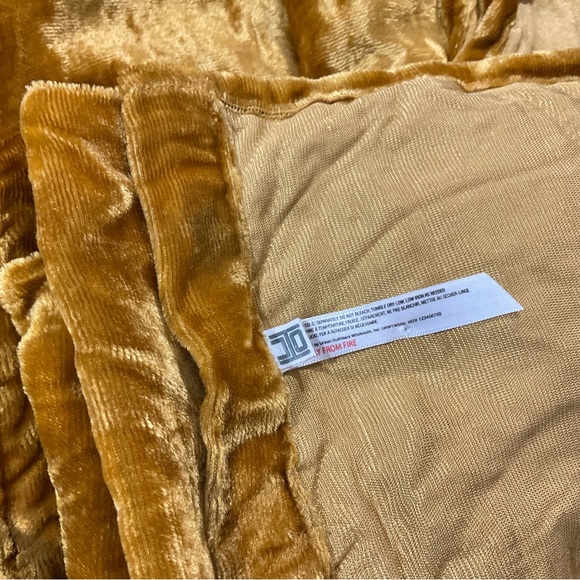 Urban Outfitters Gold Velvet Curtains - Picture 7 of 9